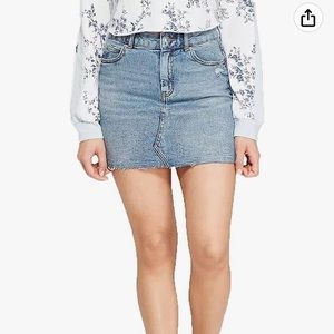 NWT Wild Fable mini blue denim skirt size 2 and 10.